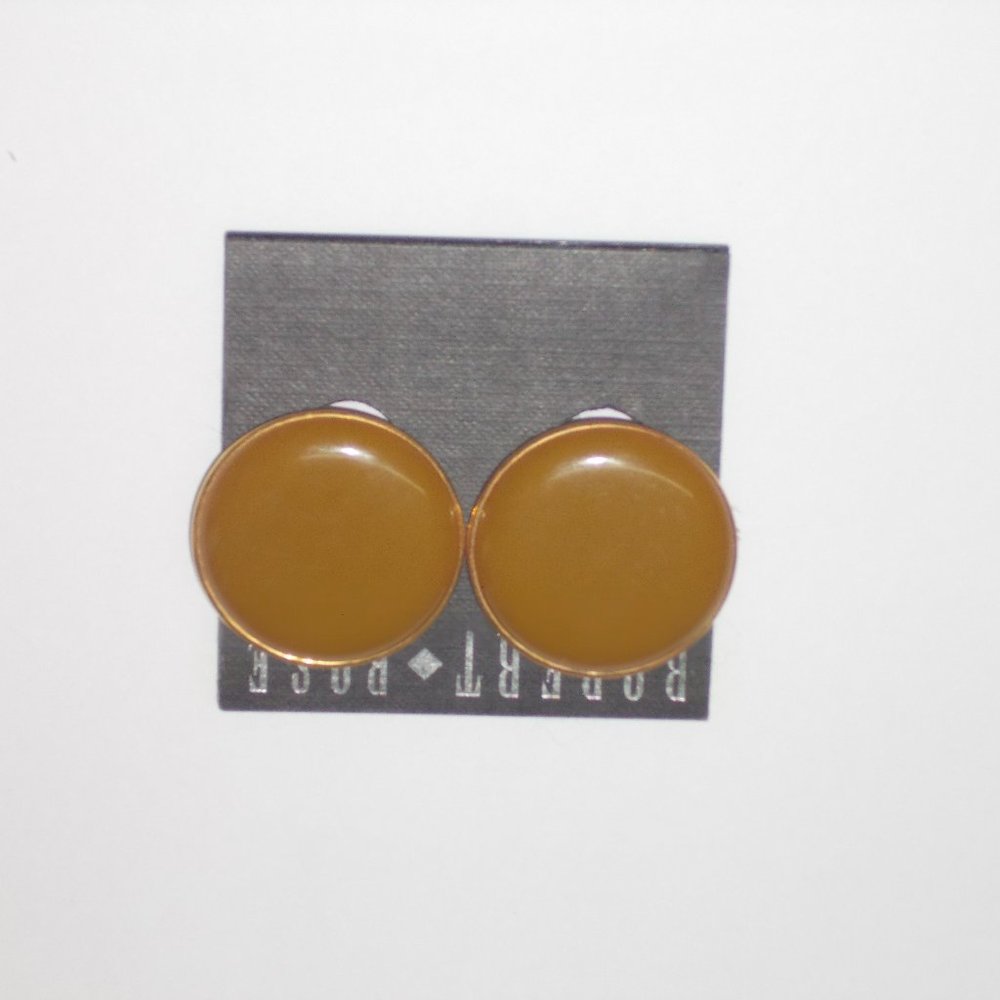 Charming vintage camel color clip on earrings